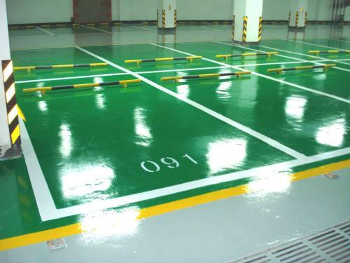 停車場環(huán)氧地坪漆施工后的地面應(yīng)達(dá)到怎樣的標(biāo)準(zhǔn)？