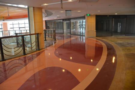 瓷磚褪色破裂不用怕？看環(huán)保地坪涂料施工廠怎么做？