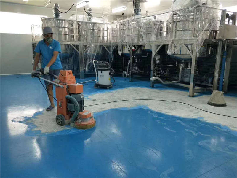 三伏天里重慶環(huán)氧地坪漆施工如何操作？