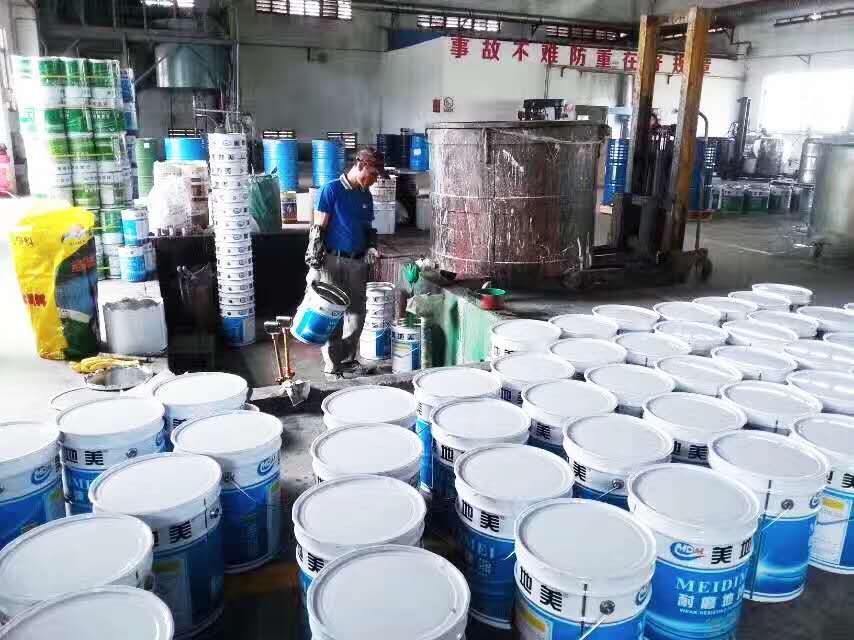 潮濕天里重慶地板漆廠家如何施工？